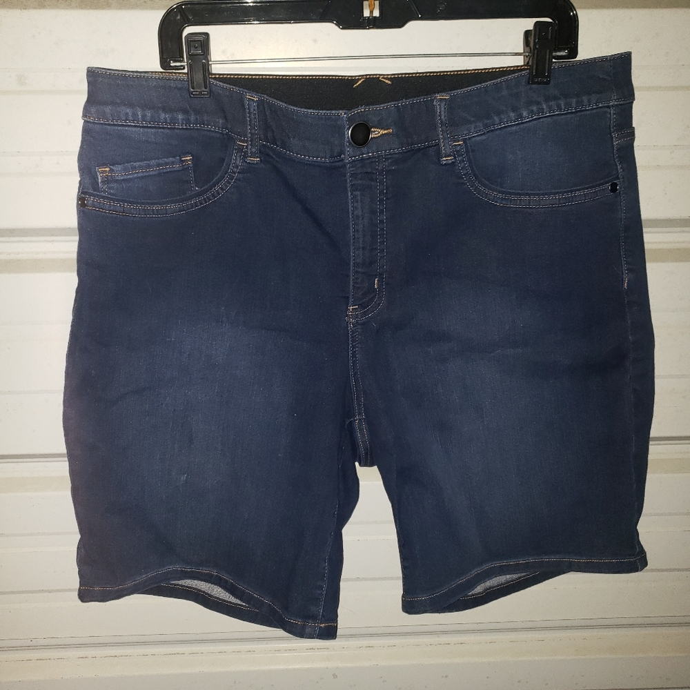 Plus Size 20 Maurices Dark Wash Jean Shorts denim